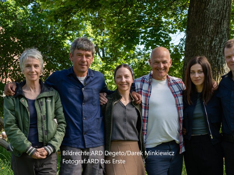 V. li. n. re.:Eeva Fleig (Kamera), Peter Schneider, Katharina Schüttler, Nicolai Rohde (Regie), Claudia Eisinger, Sebastian Hülk © ARD Degeto/Darek Minkiewicz